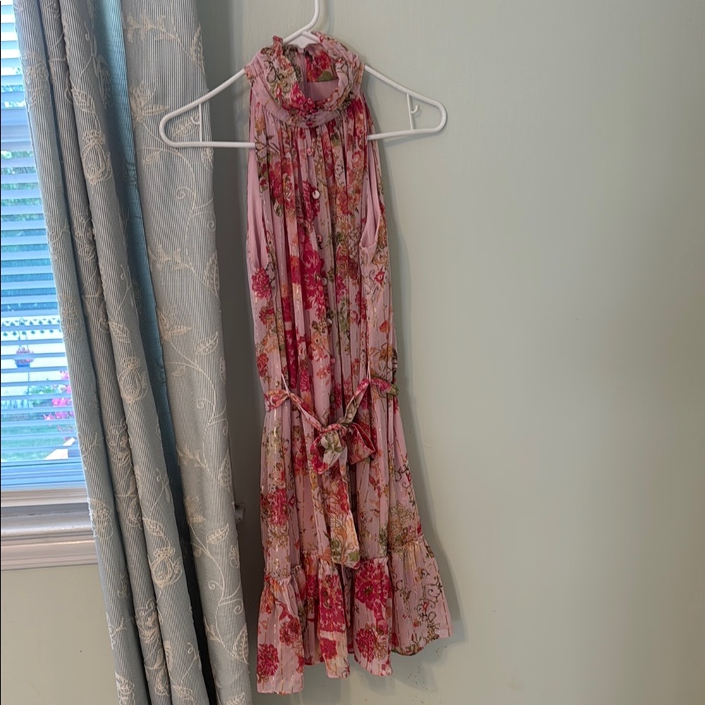 Taylor balloon dress with tie waist.